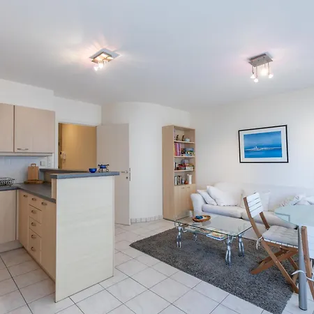 Lecomte - Beachflow Apartment Ostend