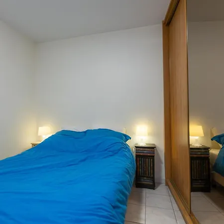Gilles 2 Apartment *